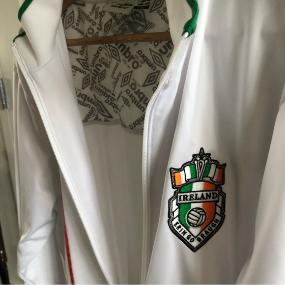 Ireland Umbro tracksuit jacket - Picture 4 of 9